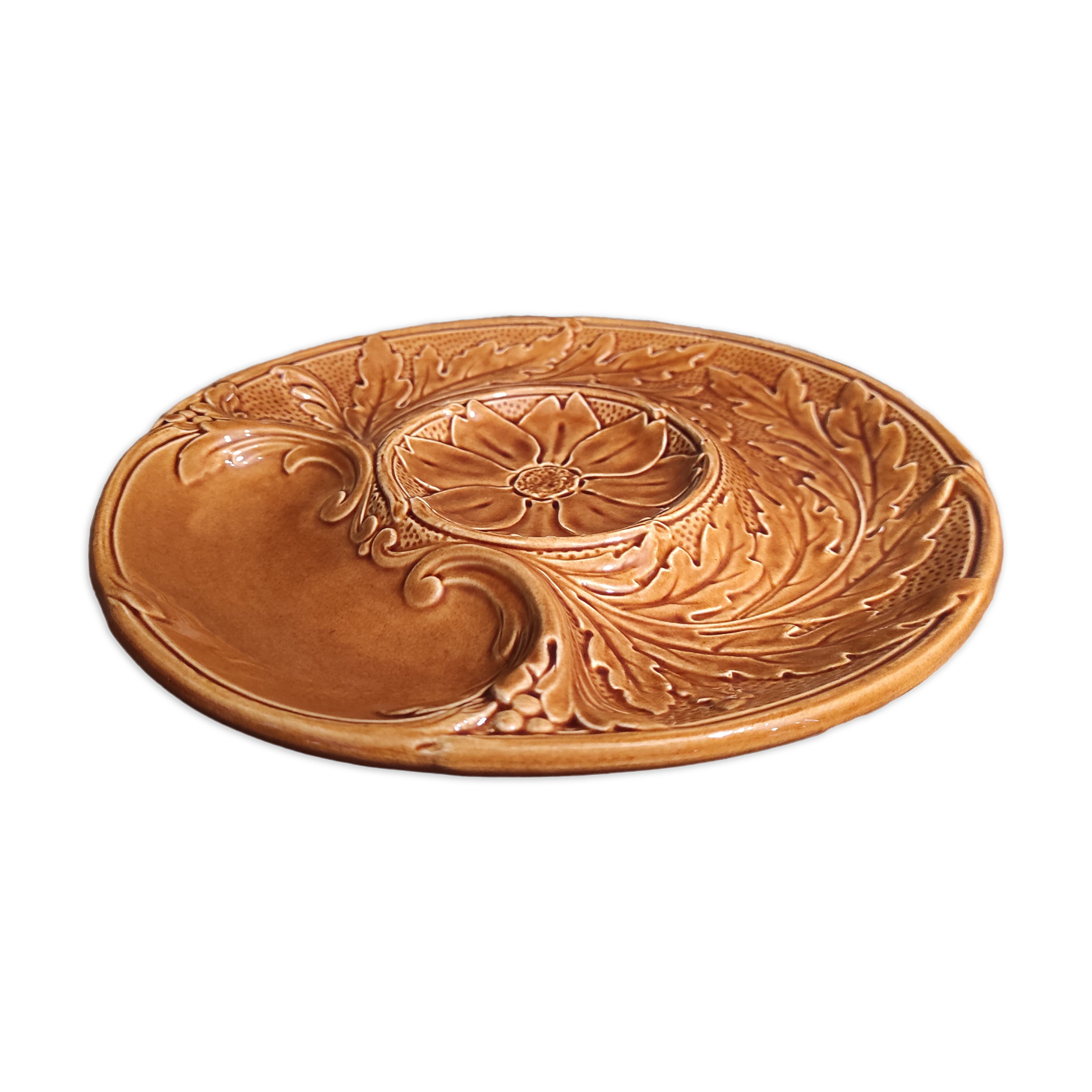 Vintage French artichokes plate in Majolica from Gien