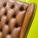 Fauteuil Chesterfield en cuir marron clair vintage