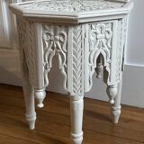 Oriental tea table or pedestal table forming a side table in solid carved and white lacquered wood