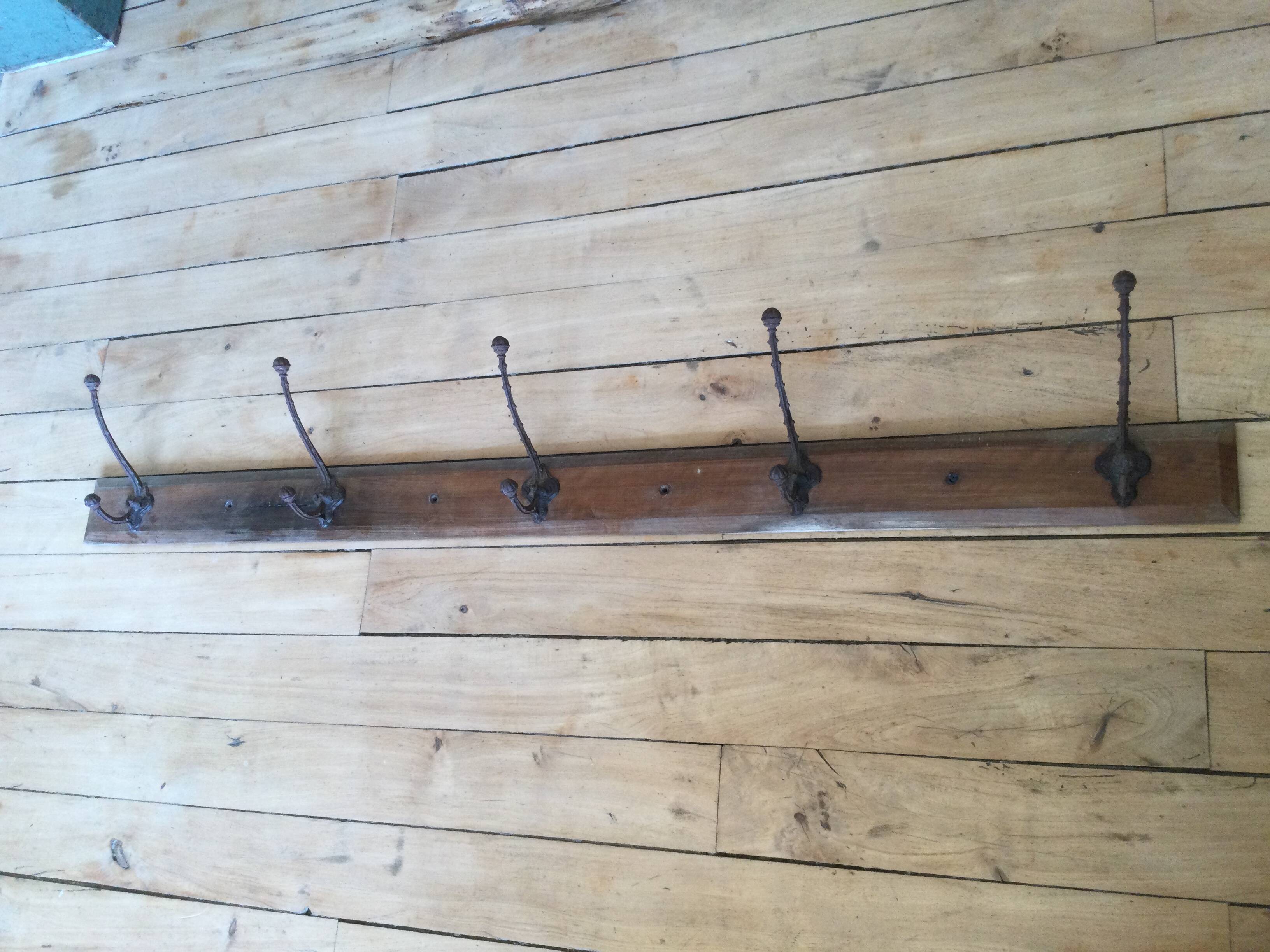 Porte manteau ancien bois et fonte