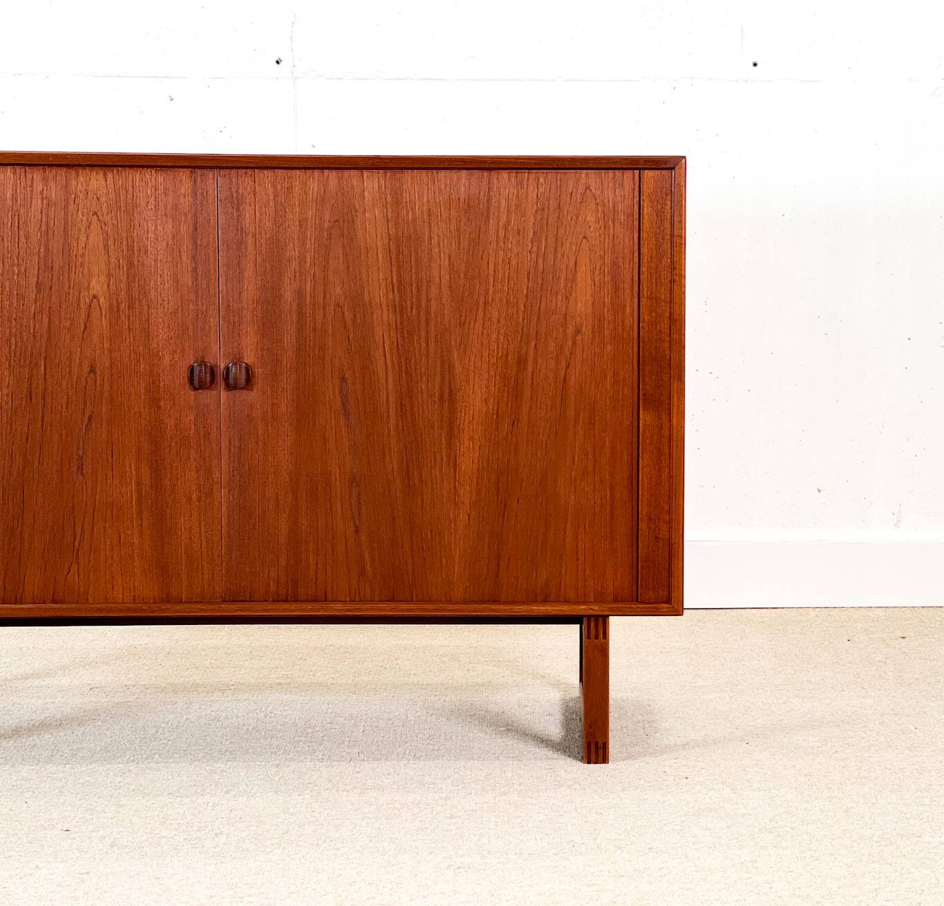 Børge Mogensen sideboard (tambour doors)