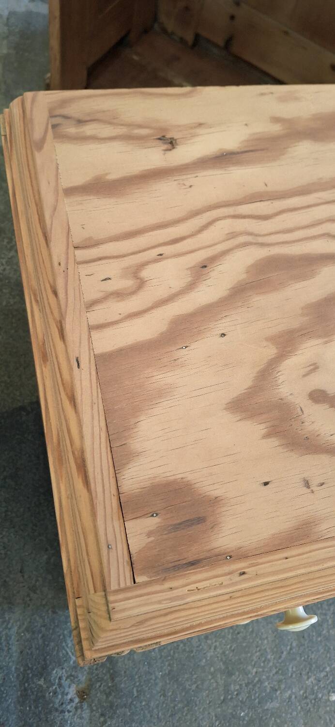 Vintage chest of drawers