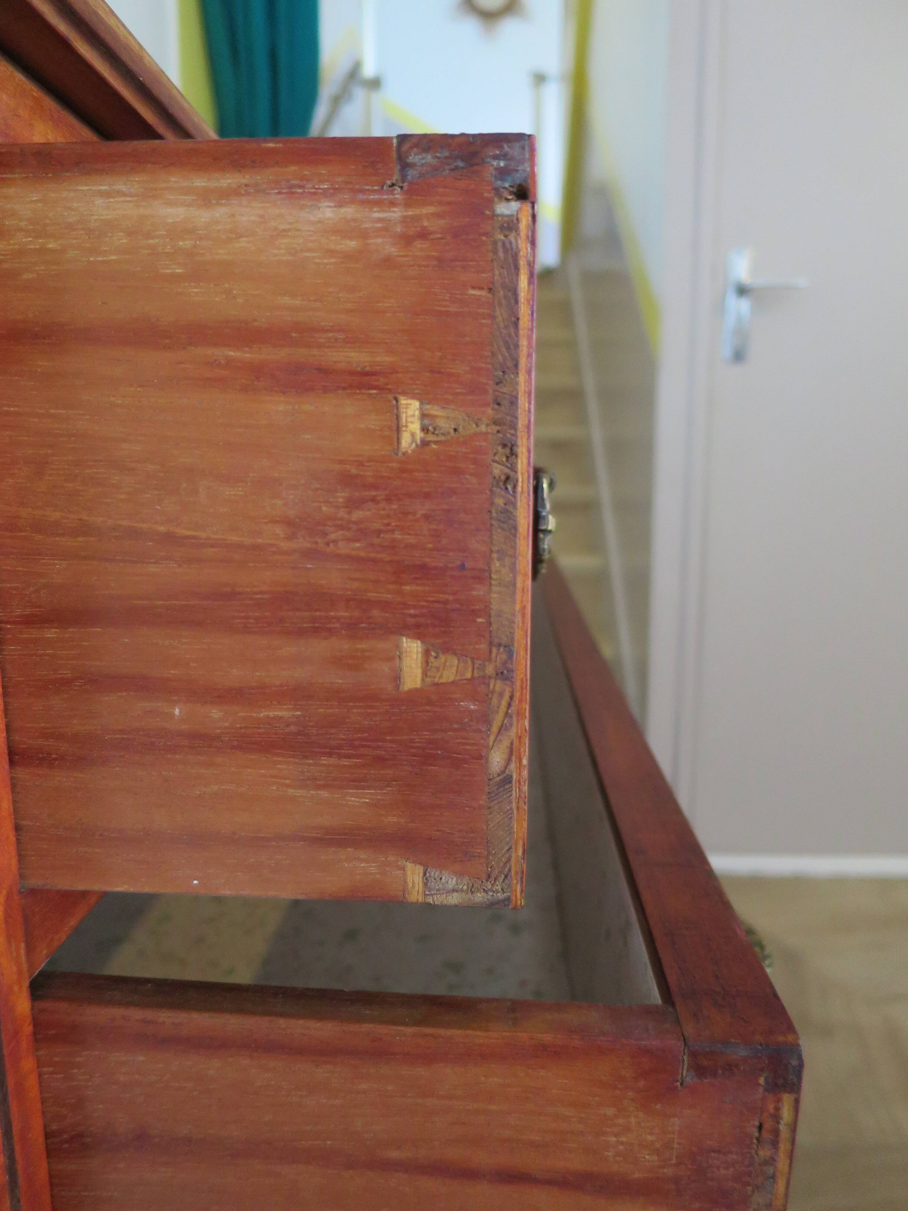 Louis XVI chest of drawers - Bronze - Butterfly wood veneer marquetry - 1930