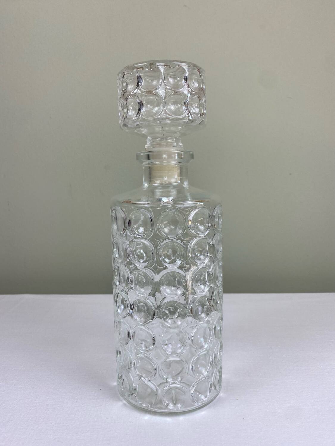 Glass carafe