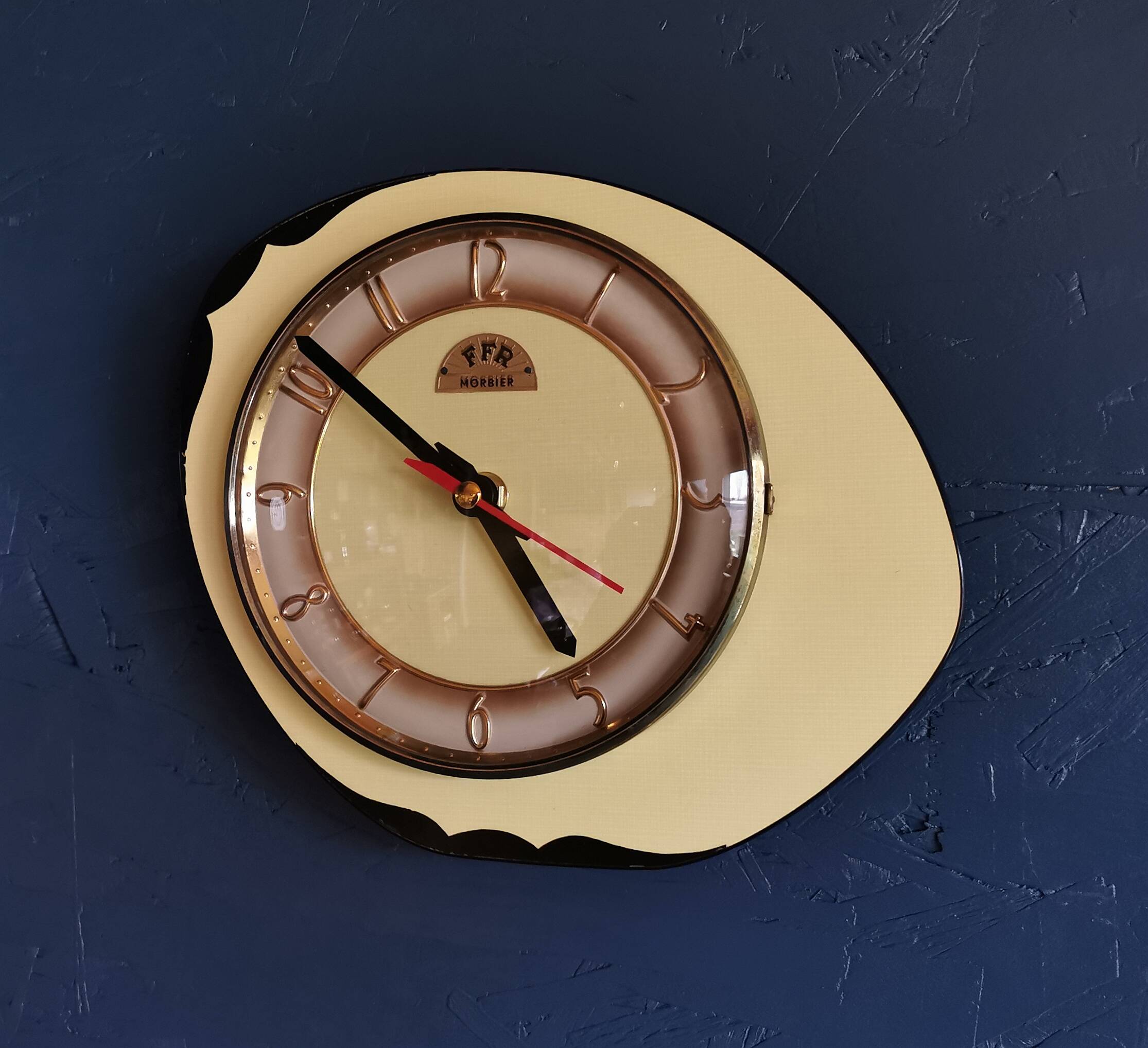 Vintage formica clock silent asymmetrical wall pendulum "FFR Morbier yellow black"