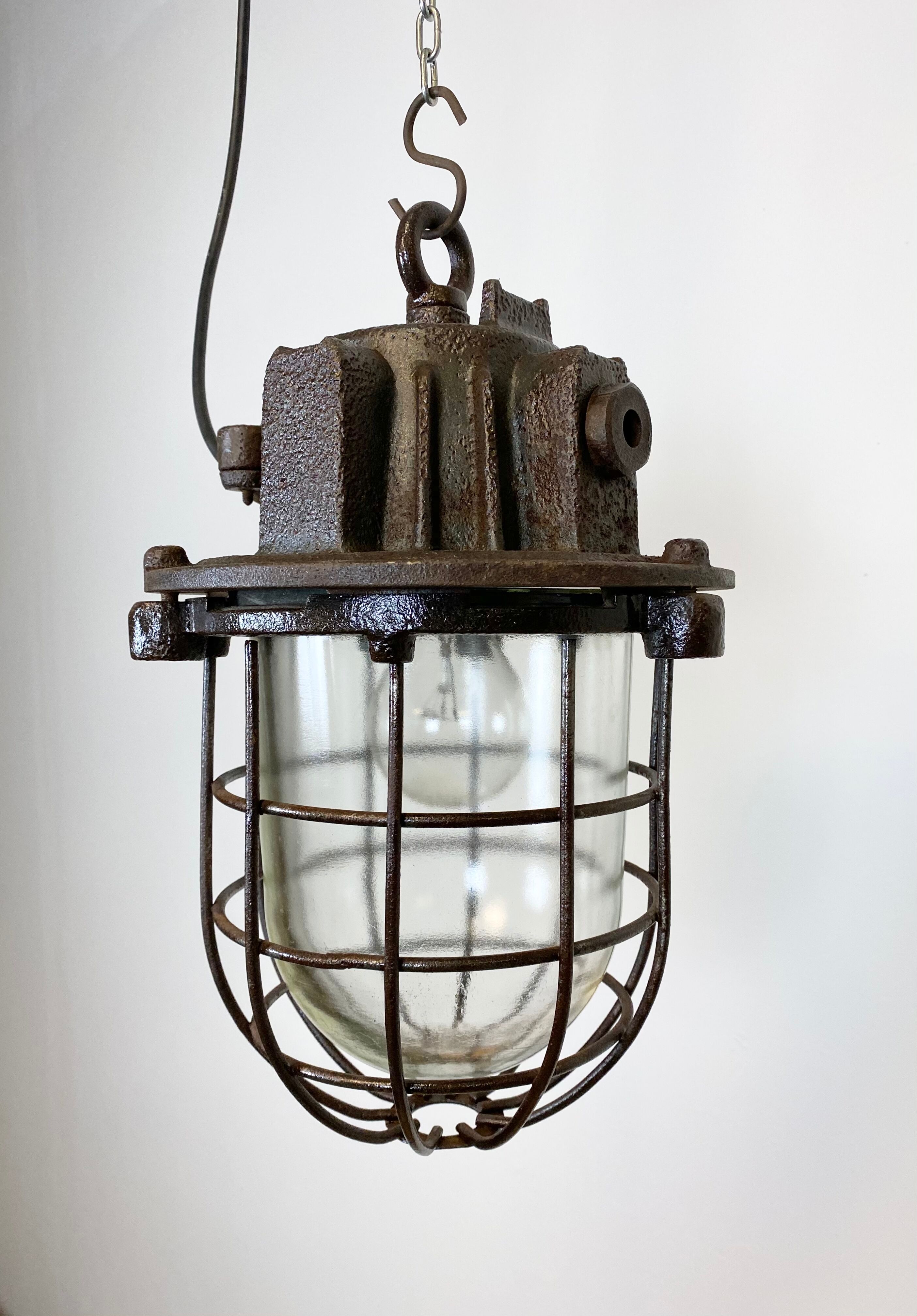 Suspension cage industrielle en fonte, années 1960
