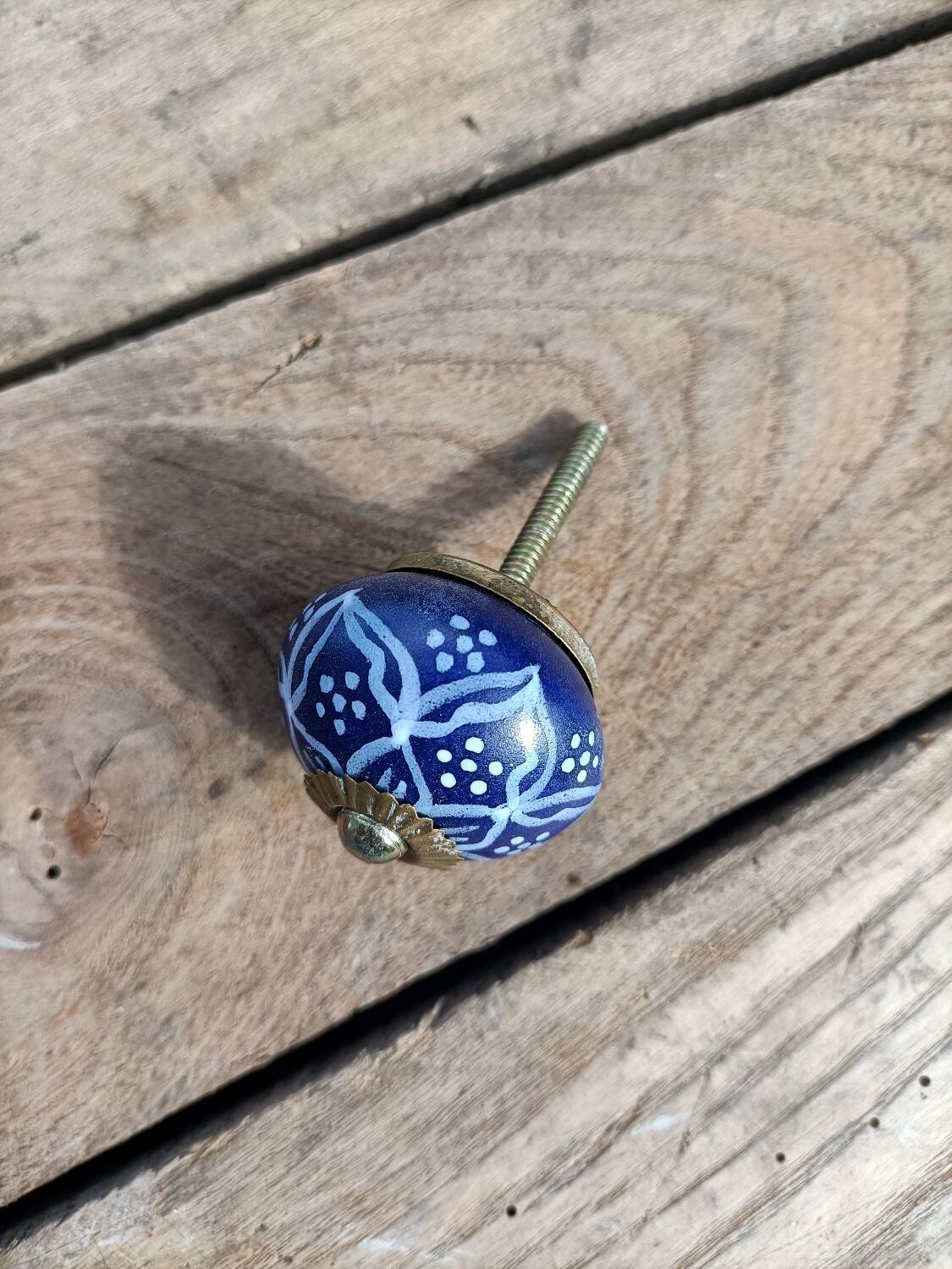 Genuine stoneware door knobs
