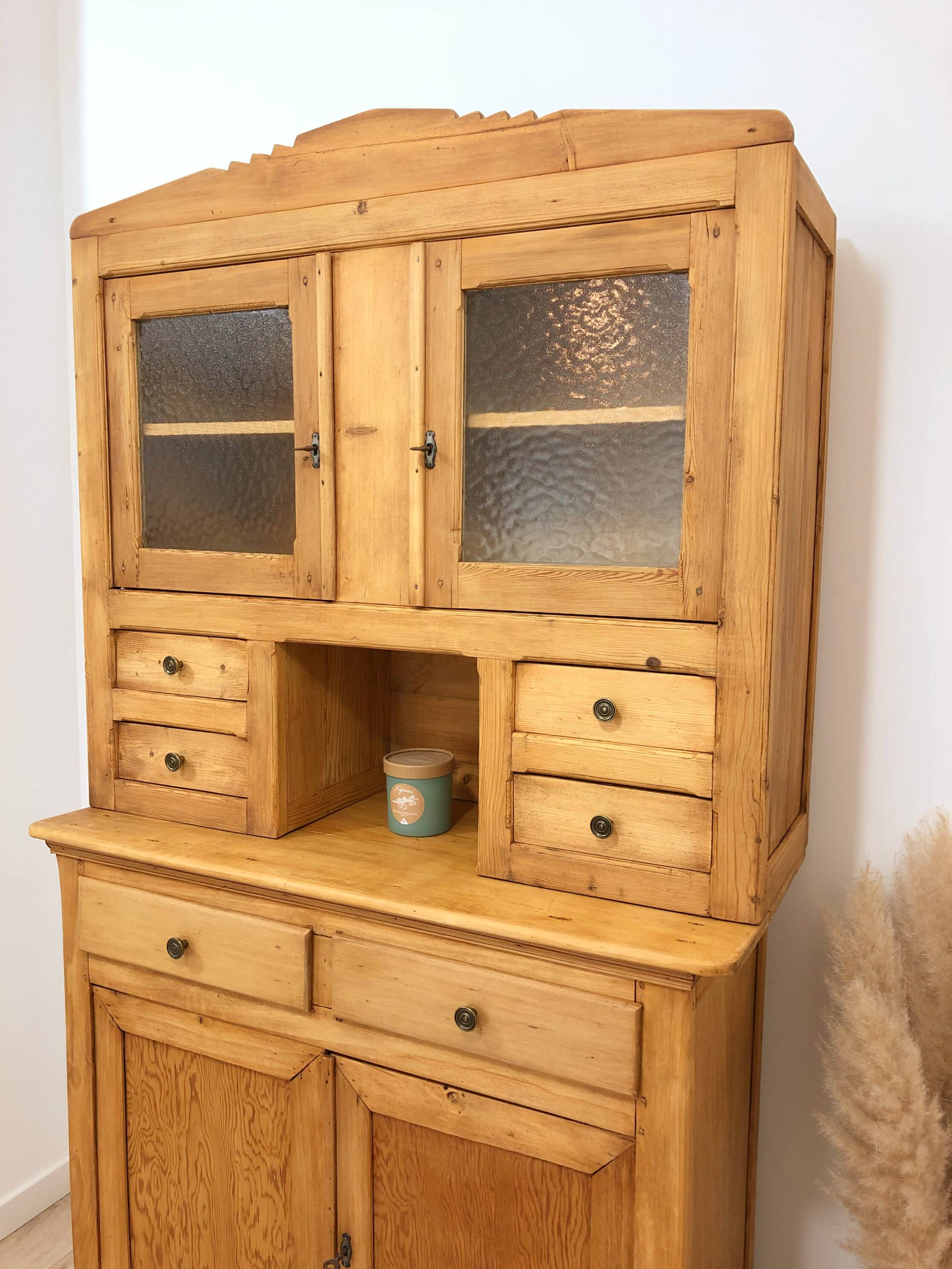 Solid pine country dresser from the 1950s