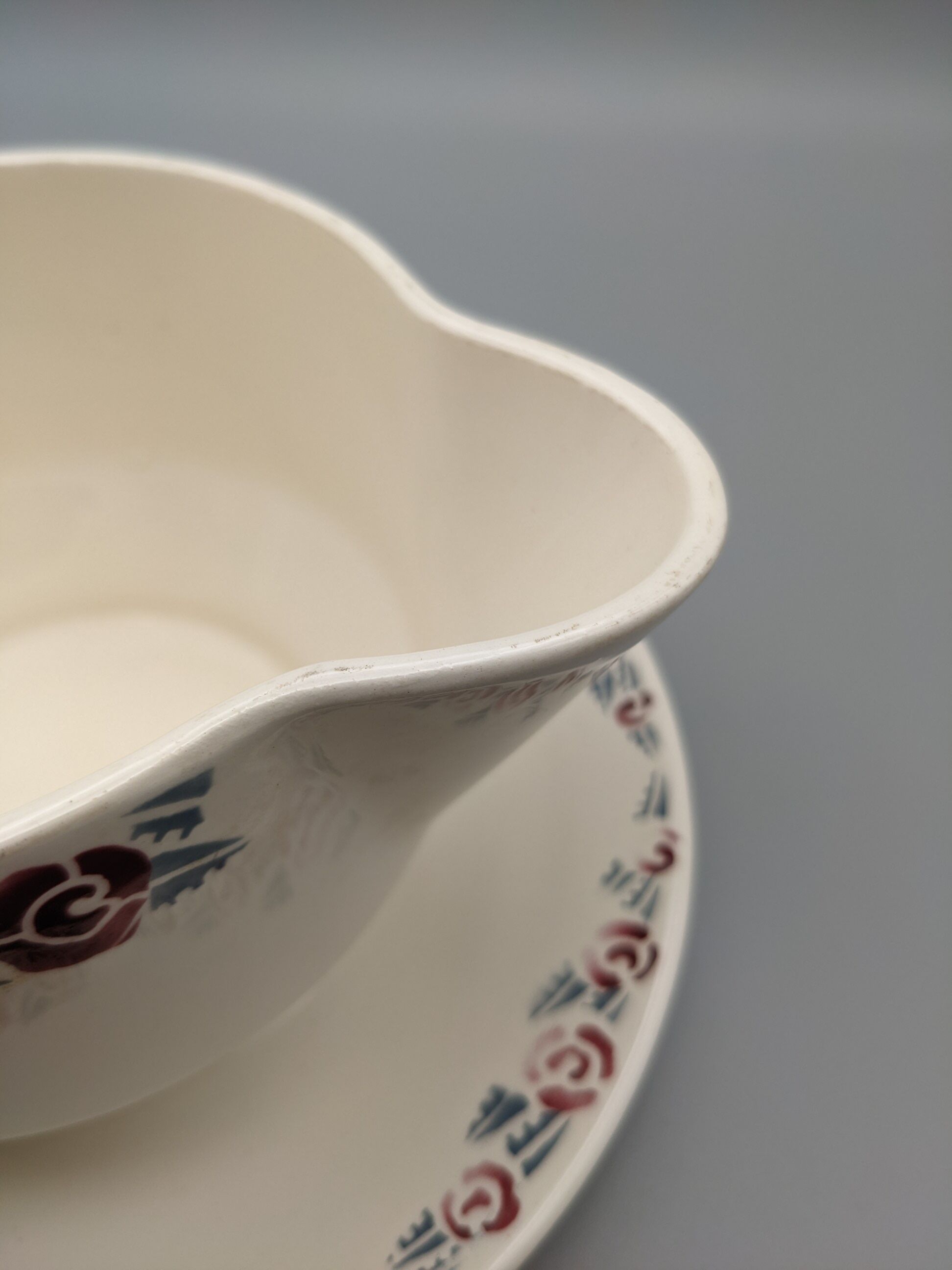 Old sauce boat faience model etoile badonviller