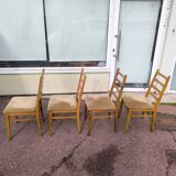 Set of 4 Scandinavian chairs in wood and fabric.