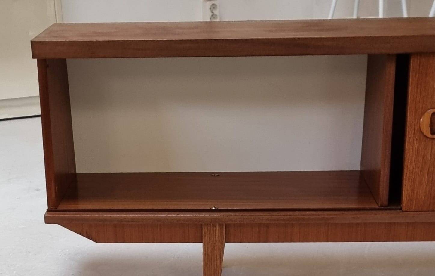 Lowboard du milieu du siècle