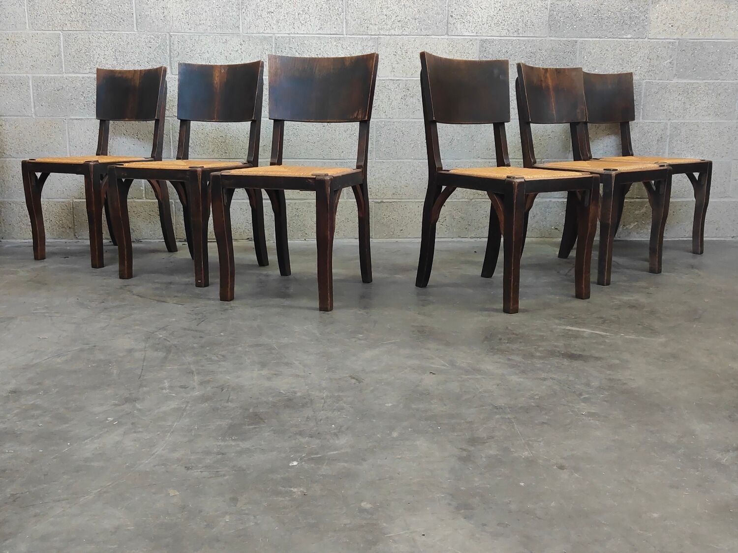 Suite of 6 chairs brutalist style straw and solid oak