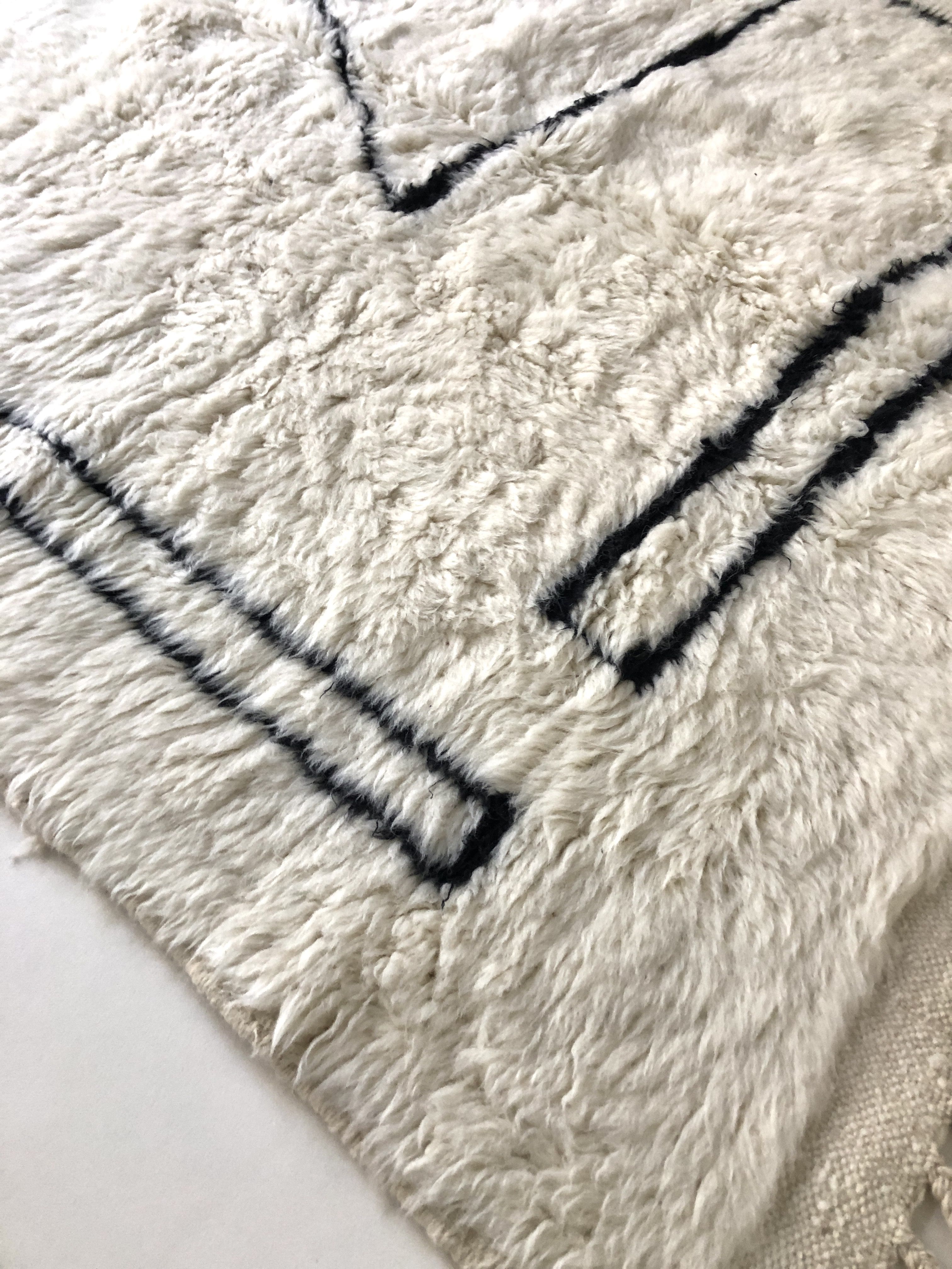 Moroccan Berber carpet Beni Ouarain with black graphic patterns 2.4x1.58m