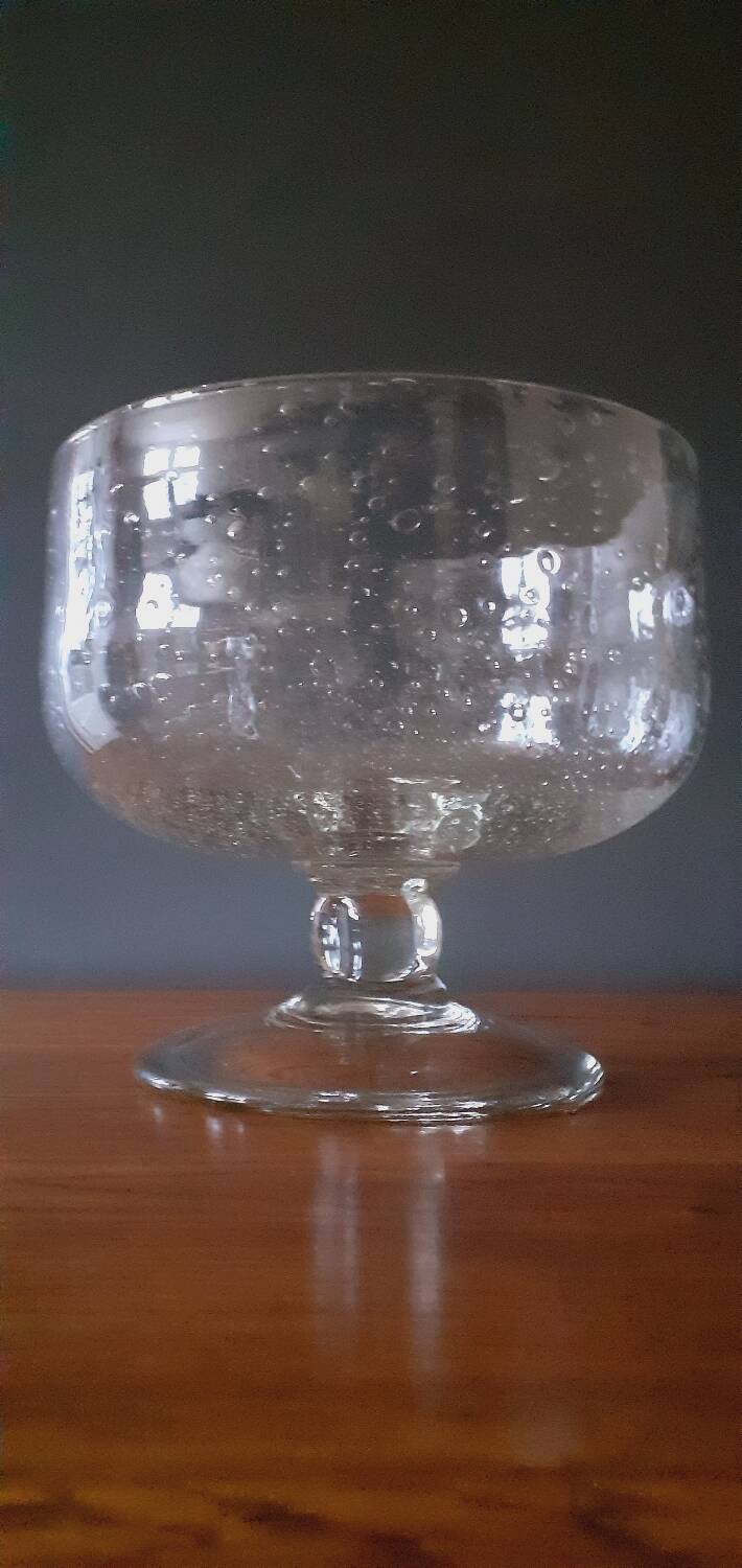 Biot cup in bubbled and blown glass, 1970s
