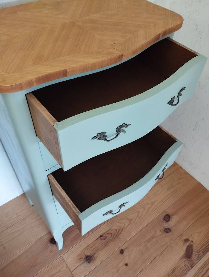 Chest of drawers, Tallboy