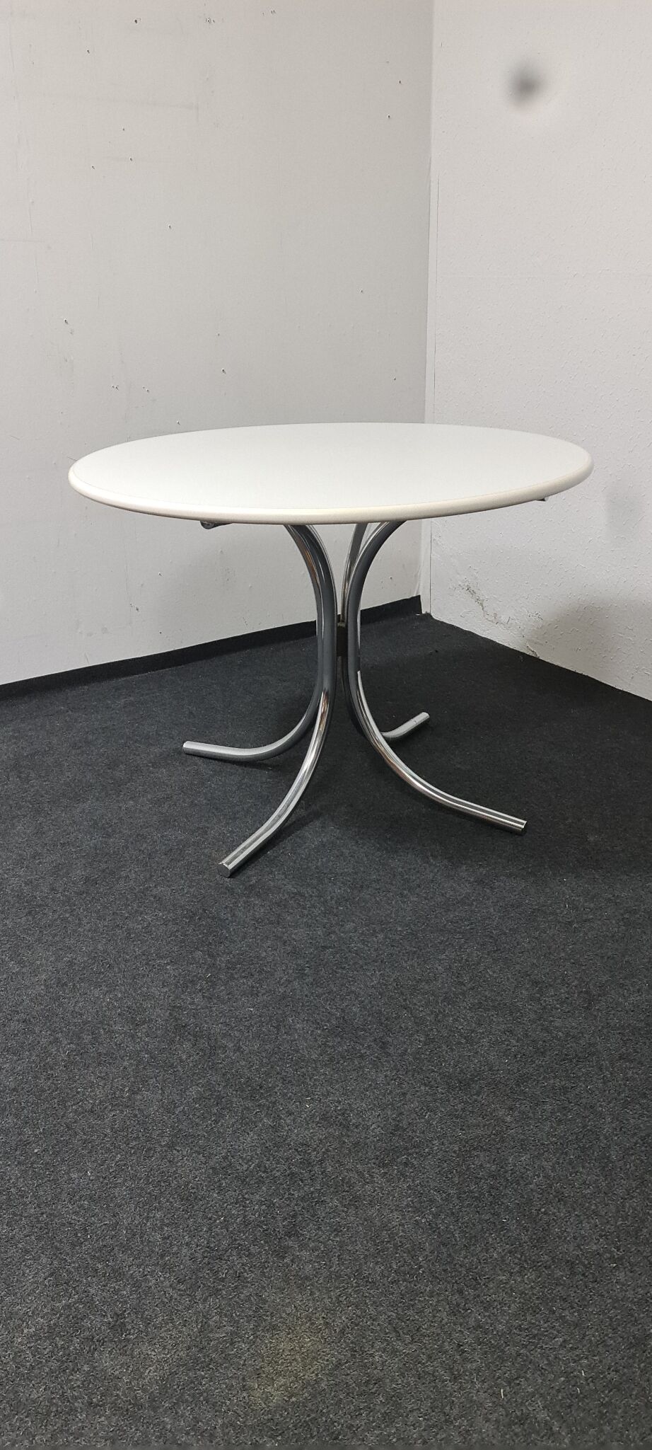 Vintage round white dining table
