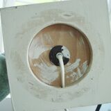 Lampe design en bois patiné avec son abat-jour en toile de Jouy