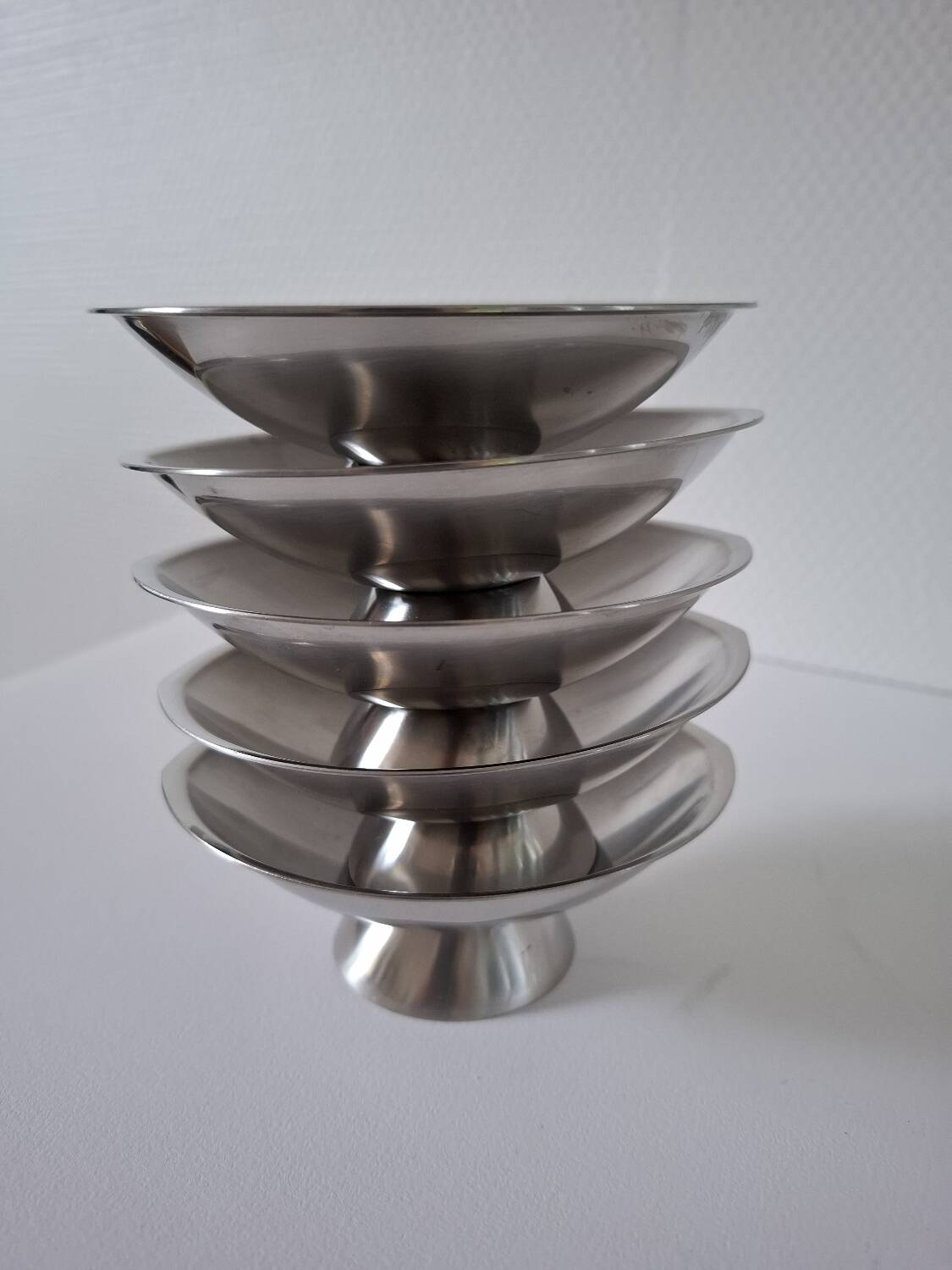 Guy Degrenne stainless steel cups