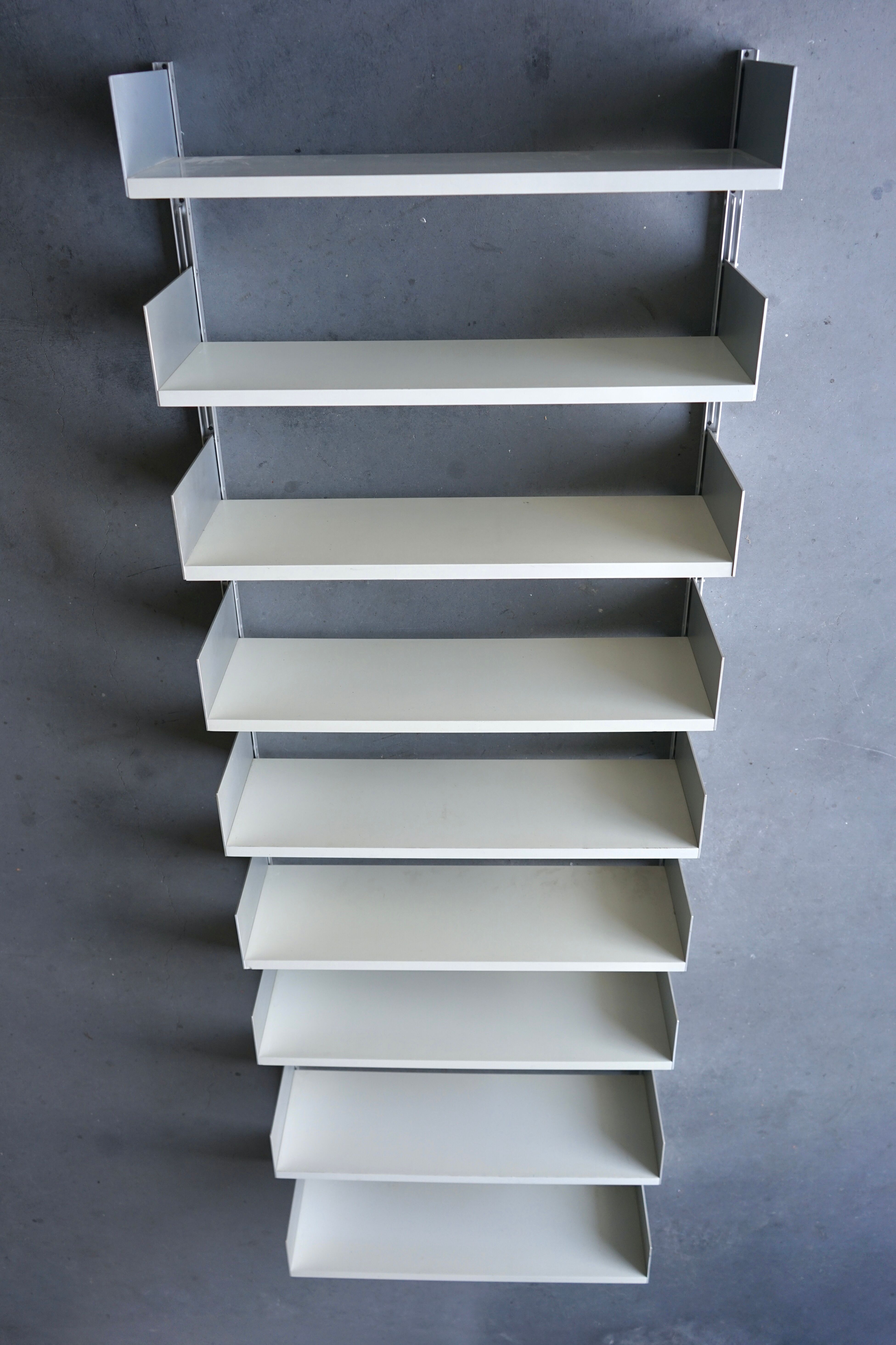 Wall Shelving Unit model 606 by Dieter Rams for Vitsoe. 1960s