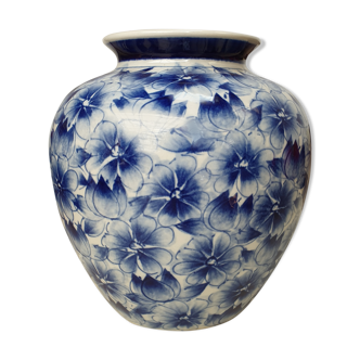Blue white porcelain vase