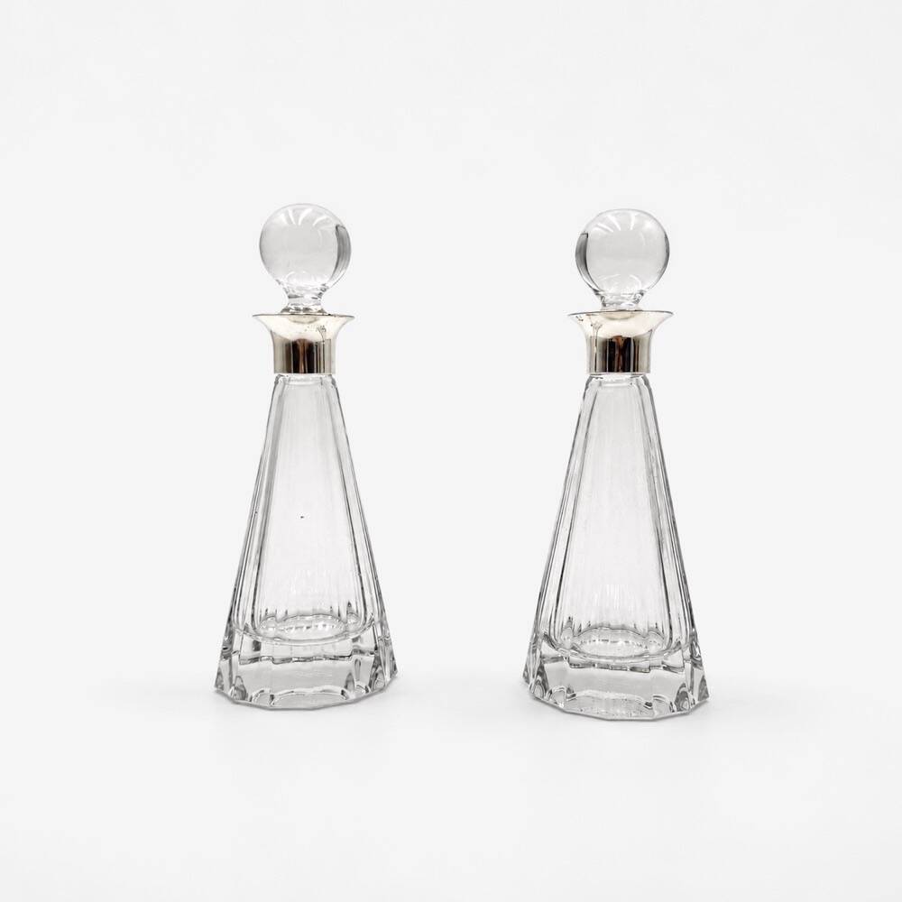 Oil and vinegar bottles in crystal by Paloma Picasso for Villeroy & Boch.