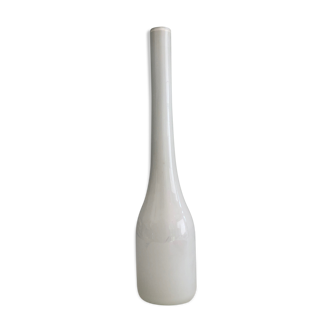 Vase en verre opalin blanc