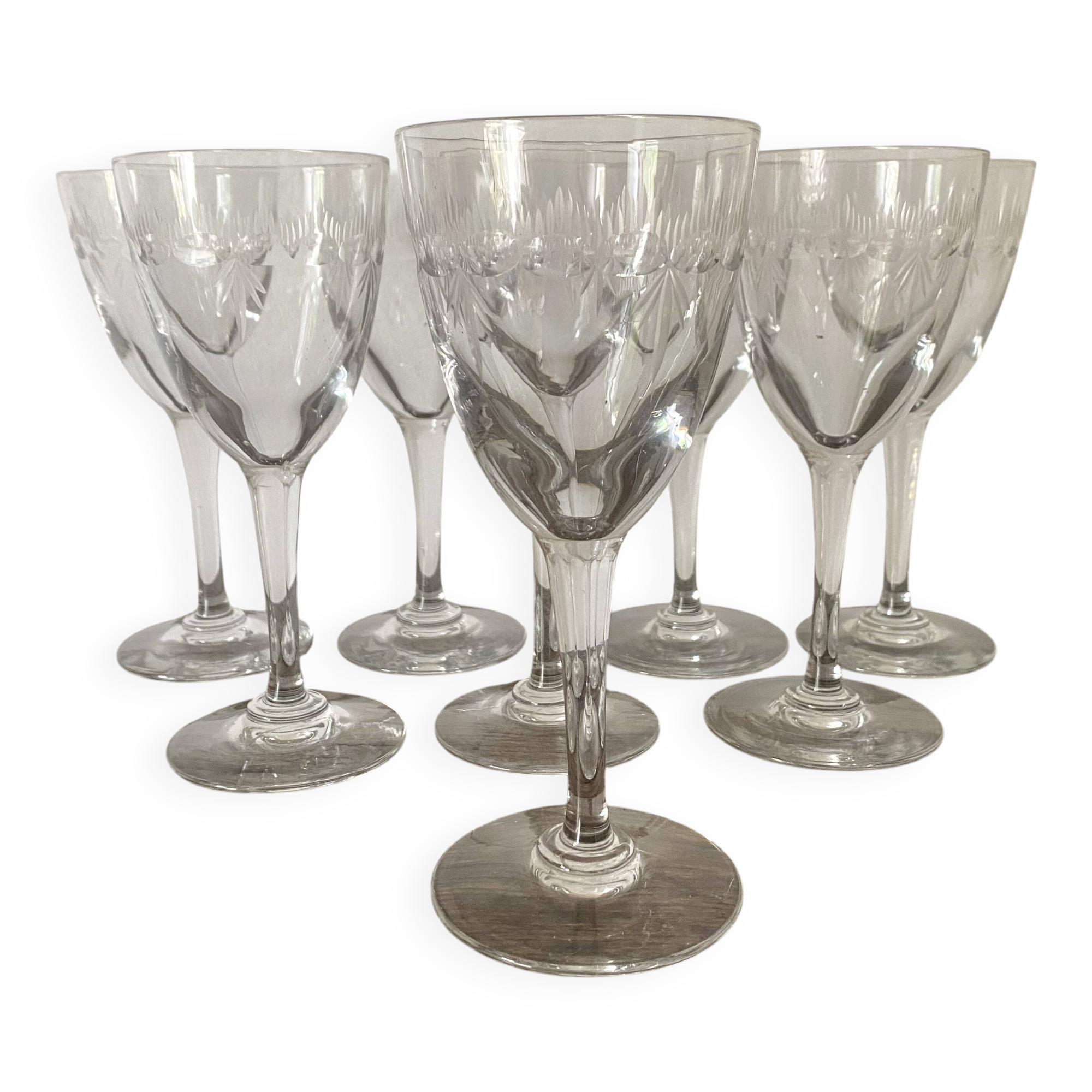 Stemmed glasses, engraved glass wine glasses