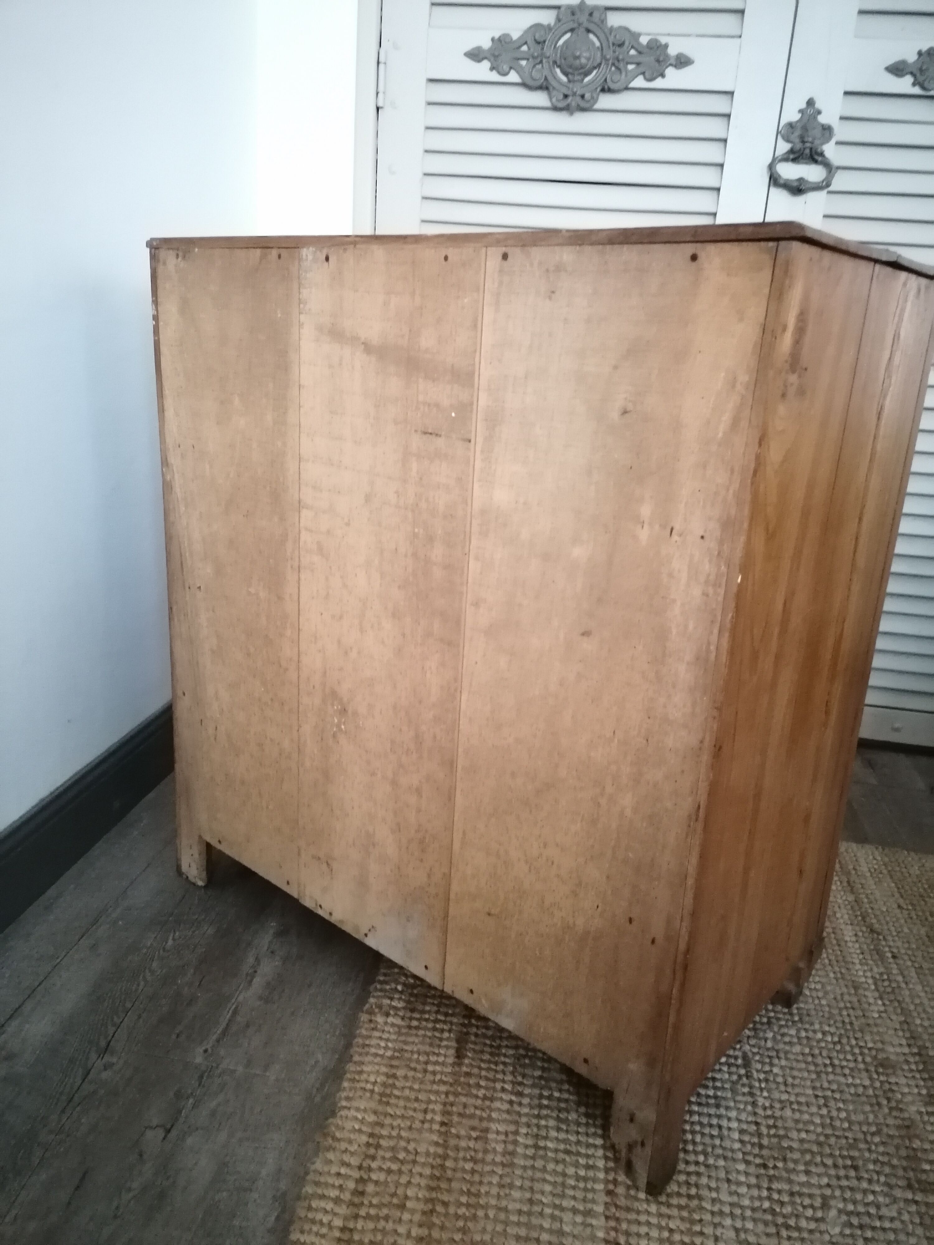 Commode en bois