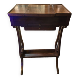 Petite table à ouvrage