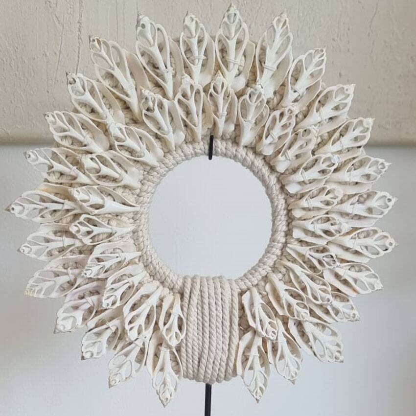 Decorative Papuan shell necklace