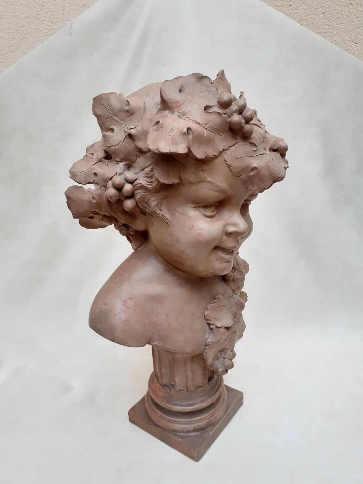 Buste de Bacchus enfant en terre cuite