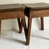 Paire d'anciens tabourets en bois