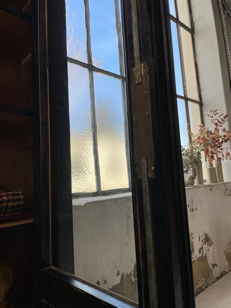 Napoleon 3 walnut window glass cabinet