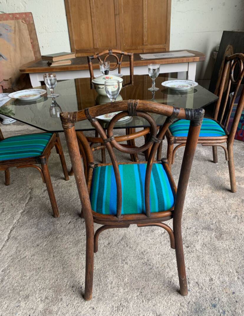 Table et chaises en rotin années 70-80