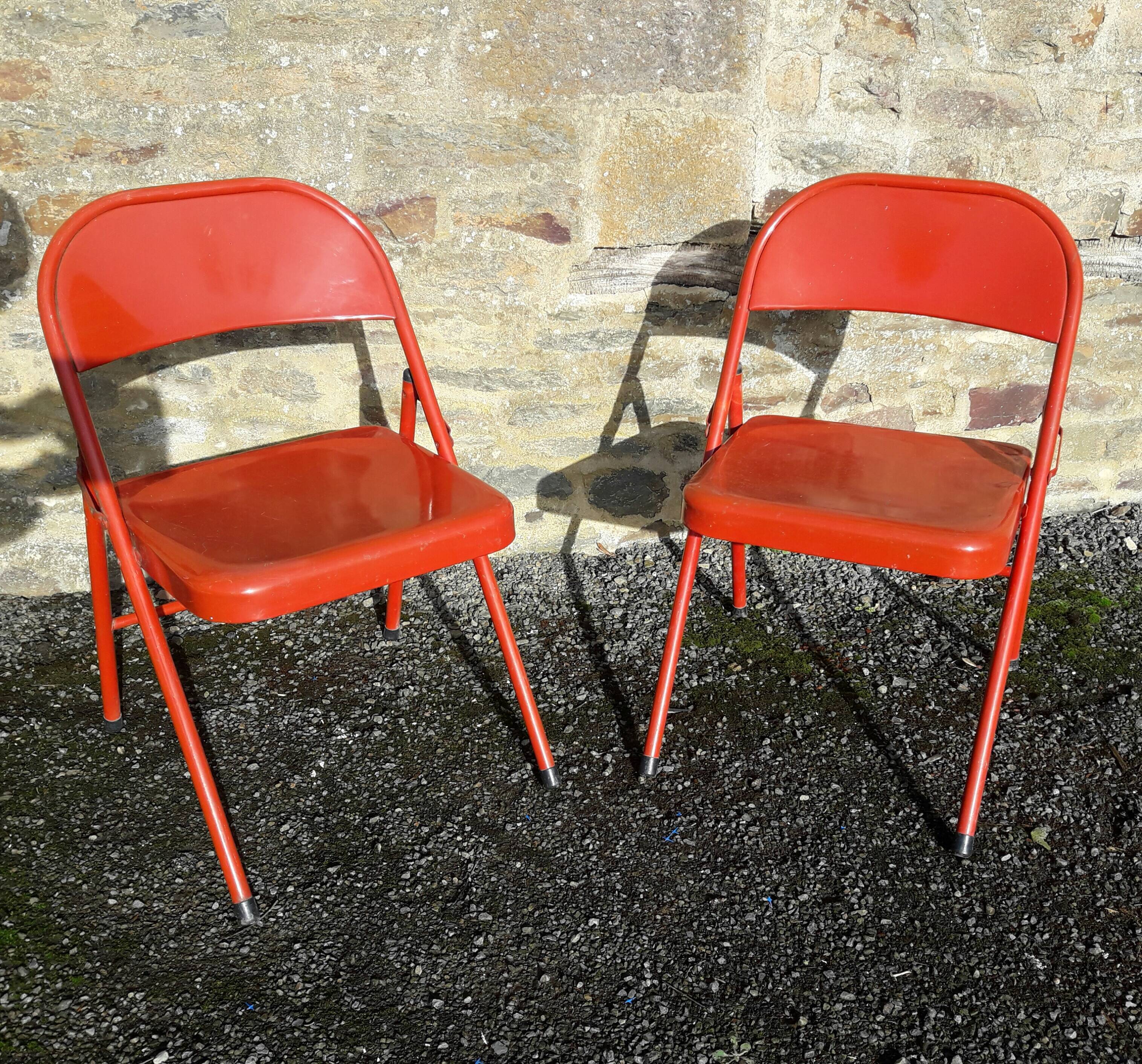 Pair of folding metal chairs 80-90s