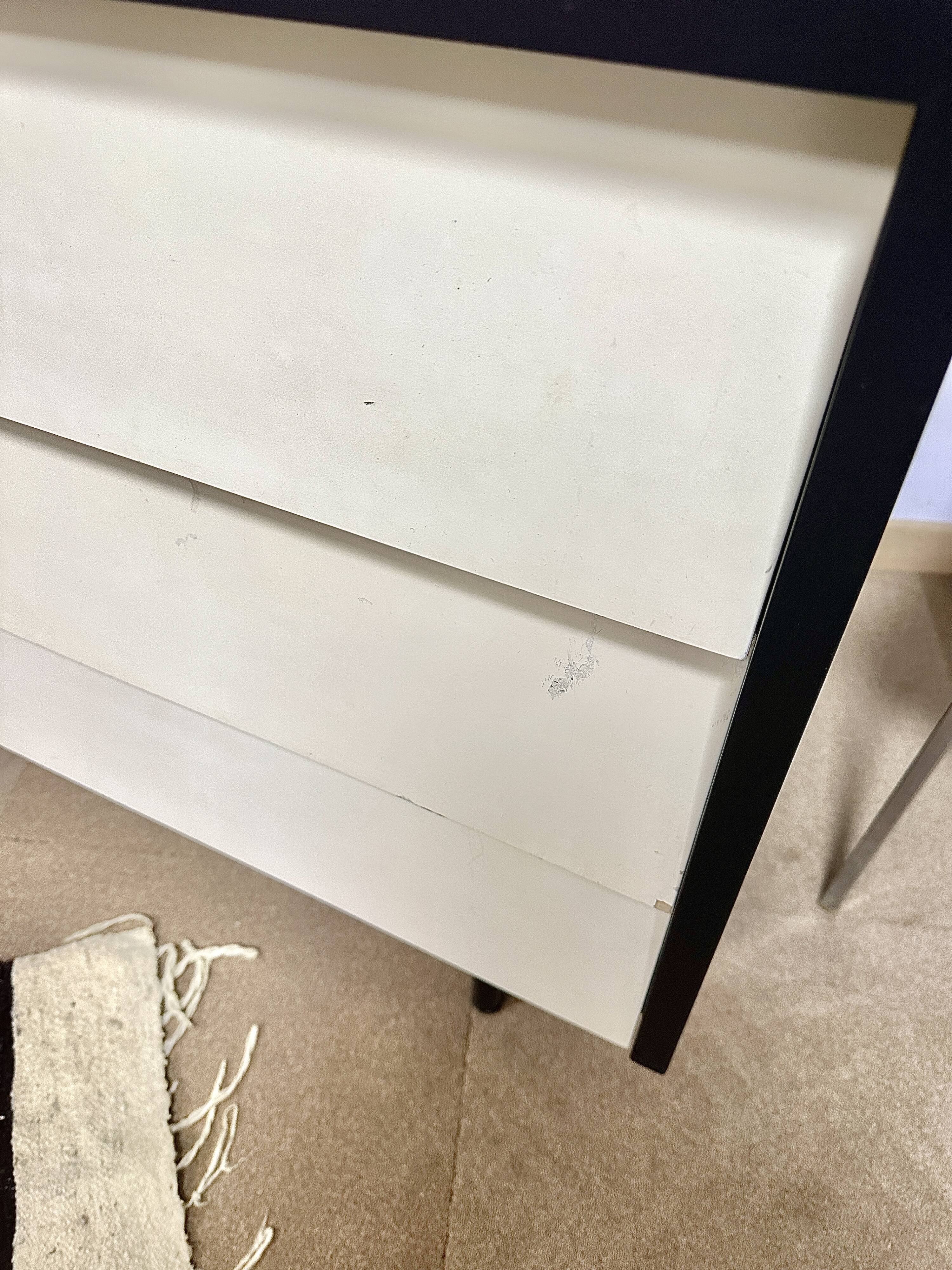 Commode vintage tiroirs inclinés