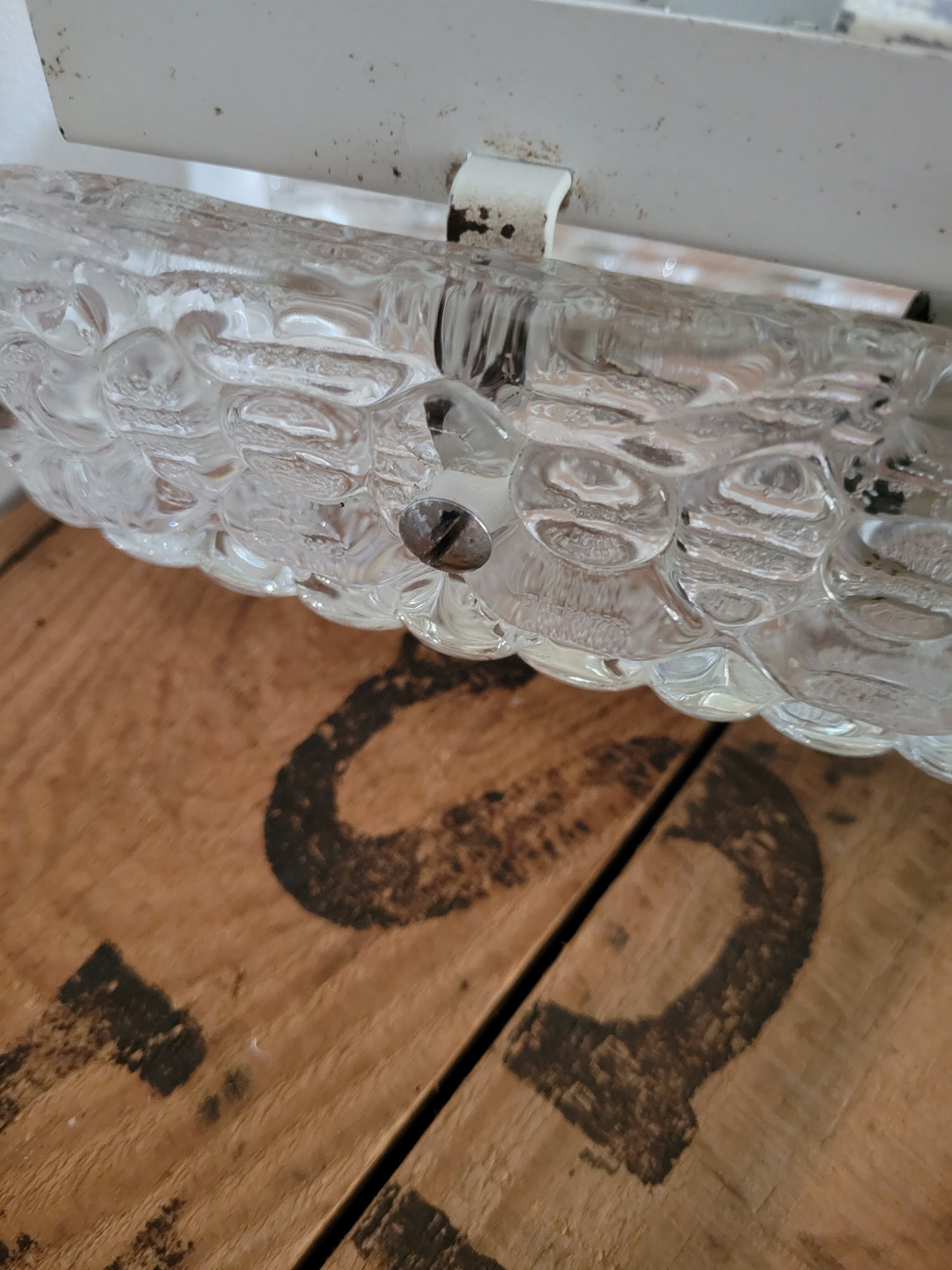 Bubble molded glass wall lamp