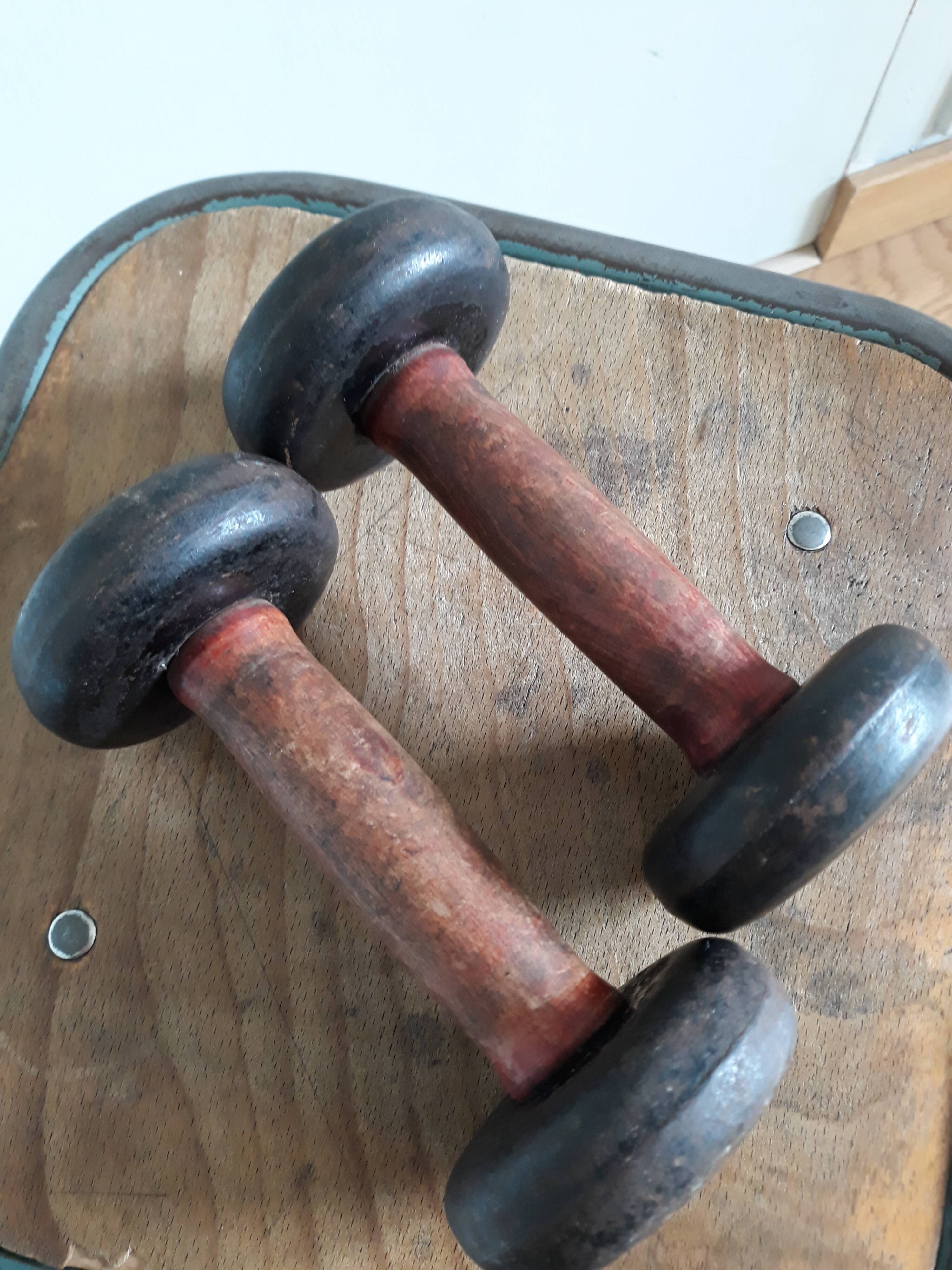 Pair of dumbbells wood and cast iron weight 1.5 kg