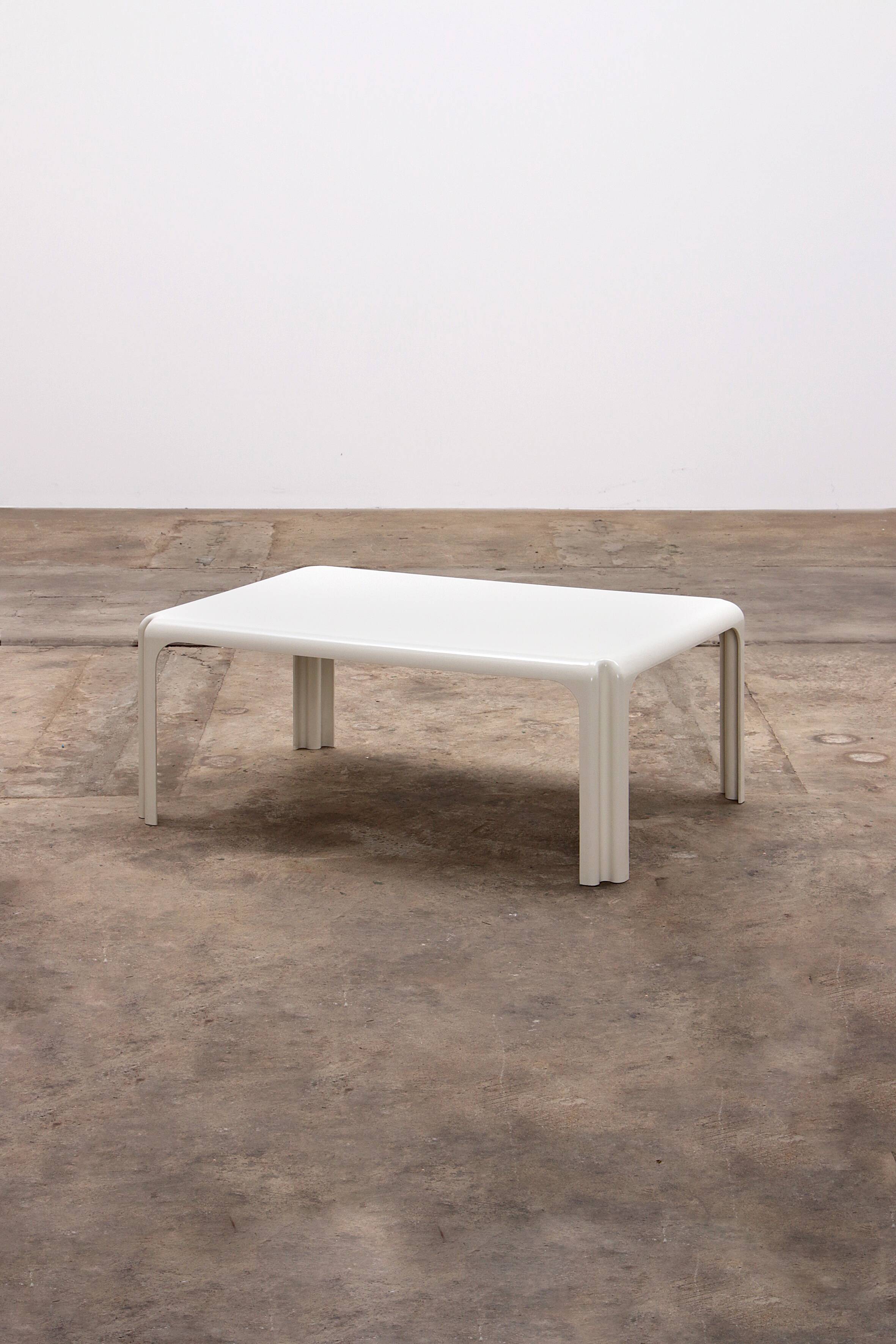 Table basse Vico Magistretti 'Arcadia' Artemide Milano, 1970 Italie