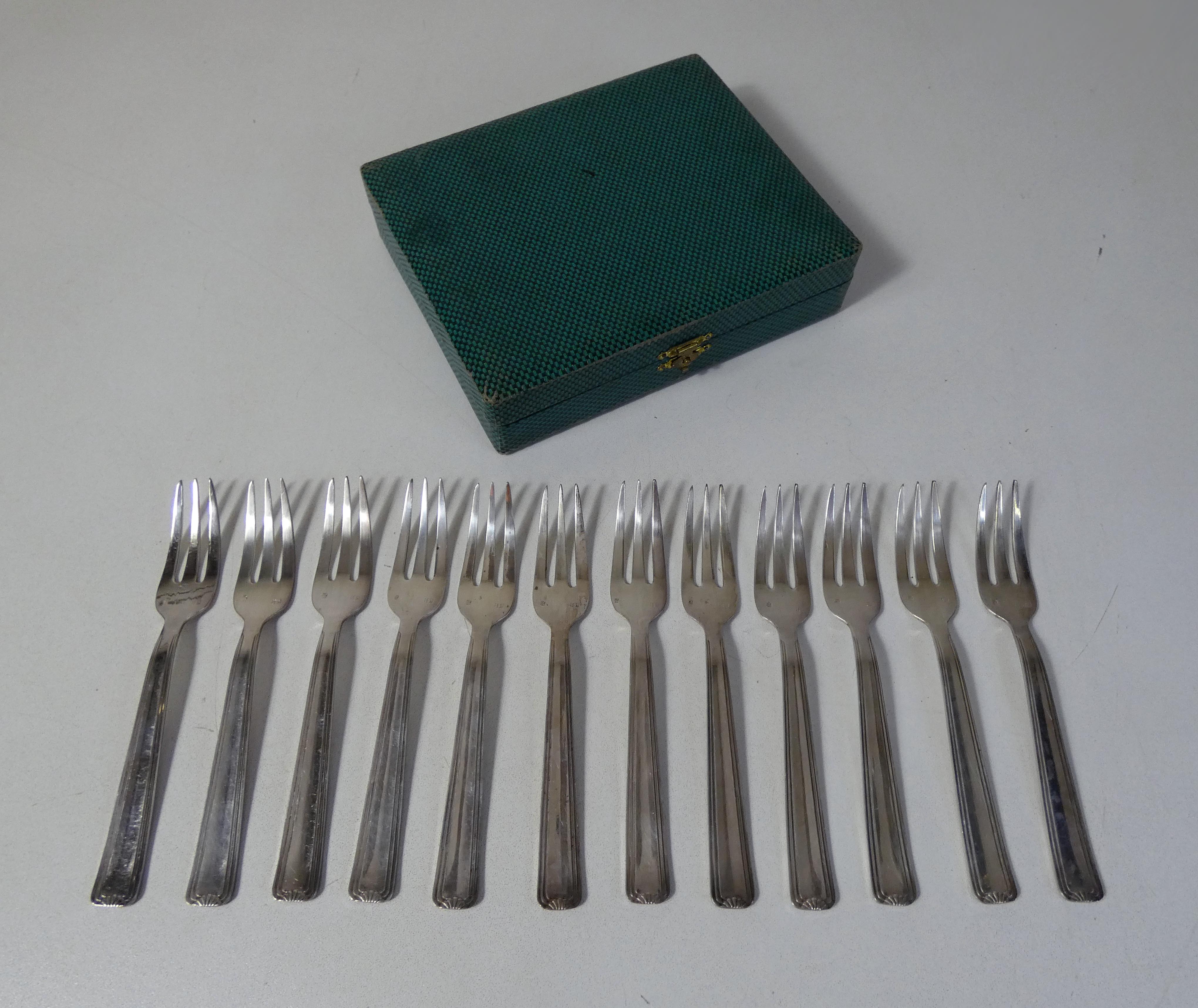 Old box 12 dessert forks in silver metal