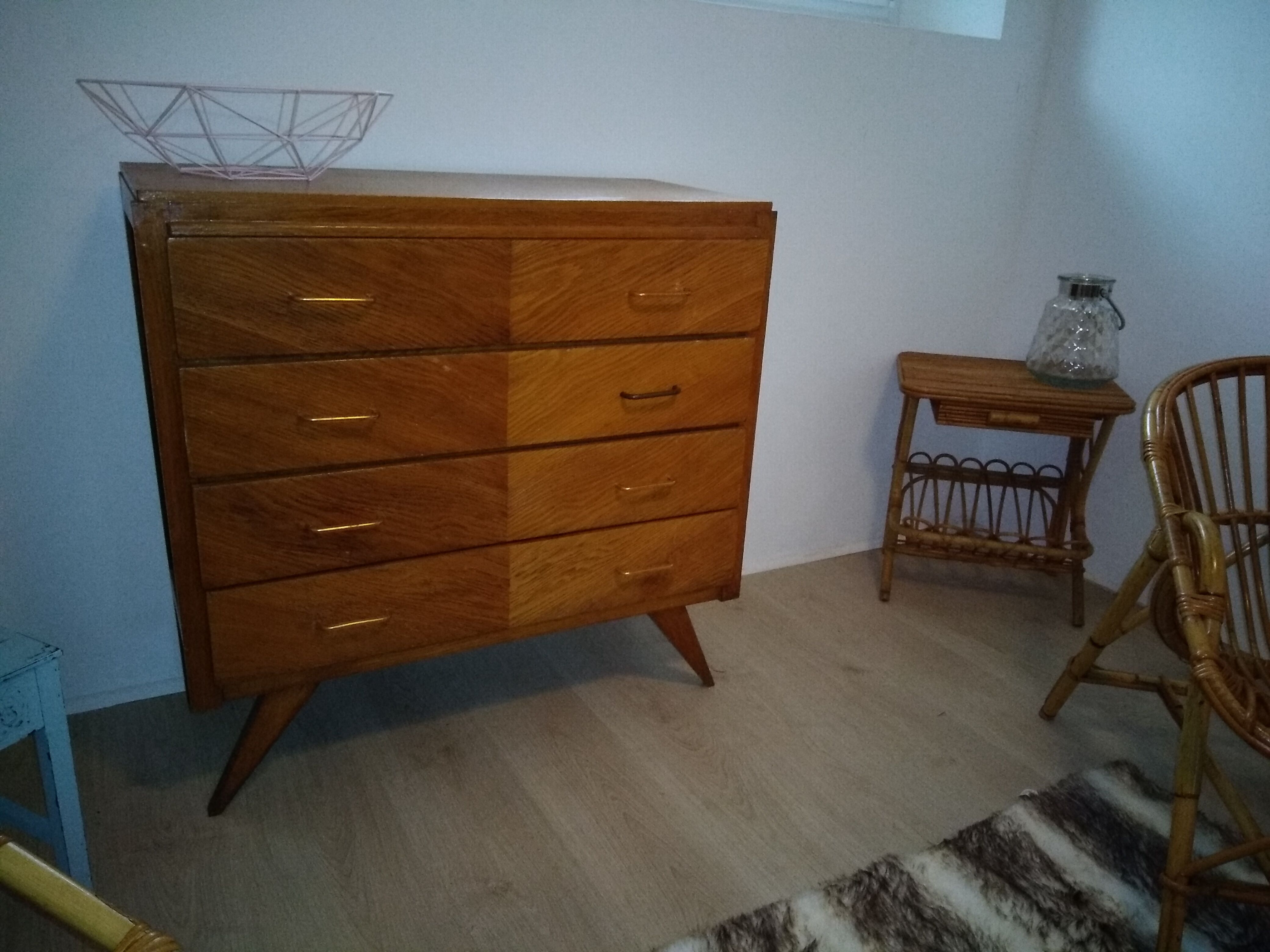 Dresser Scandinavian foot compass