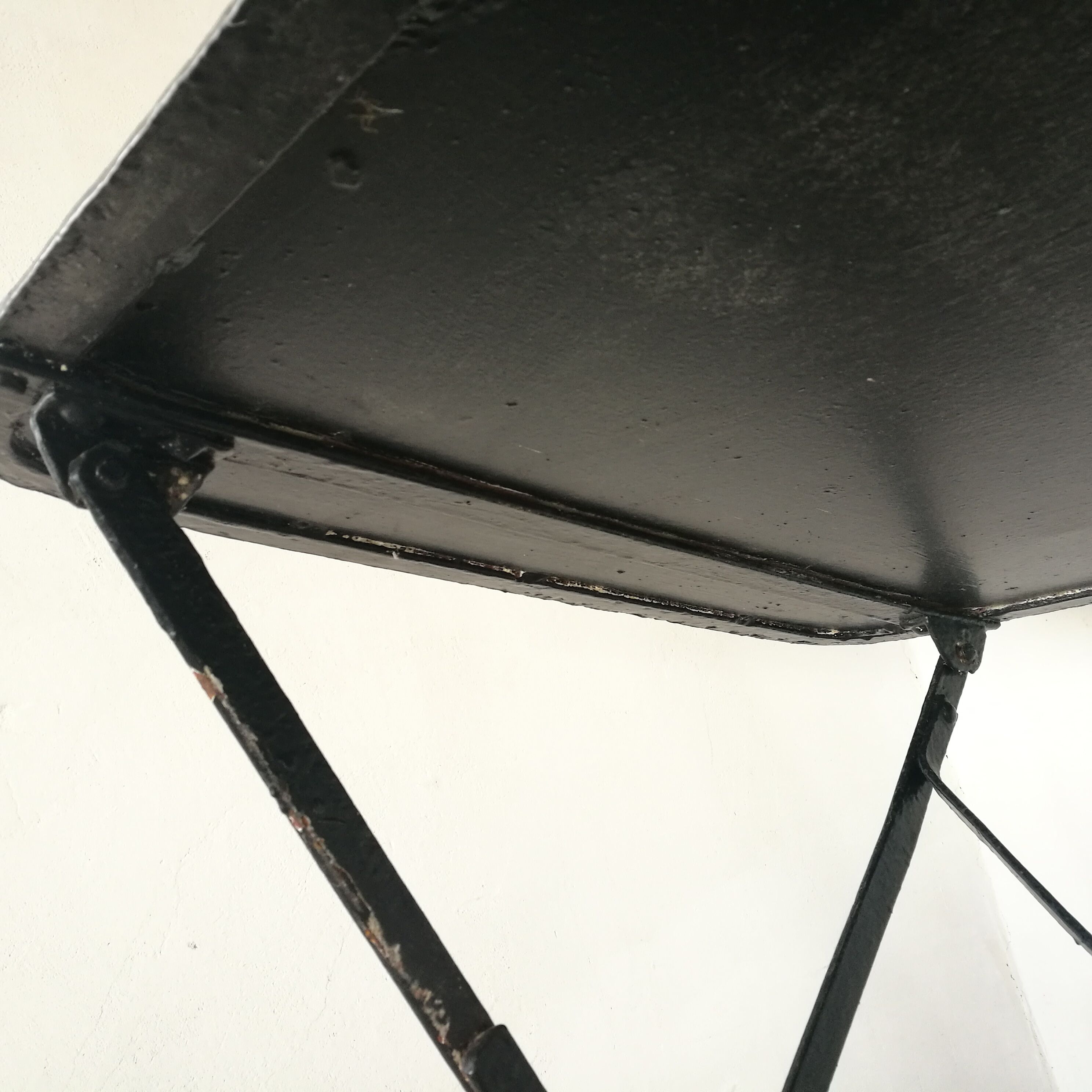 Folding garden table