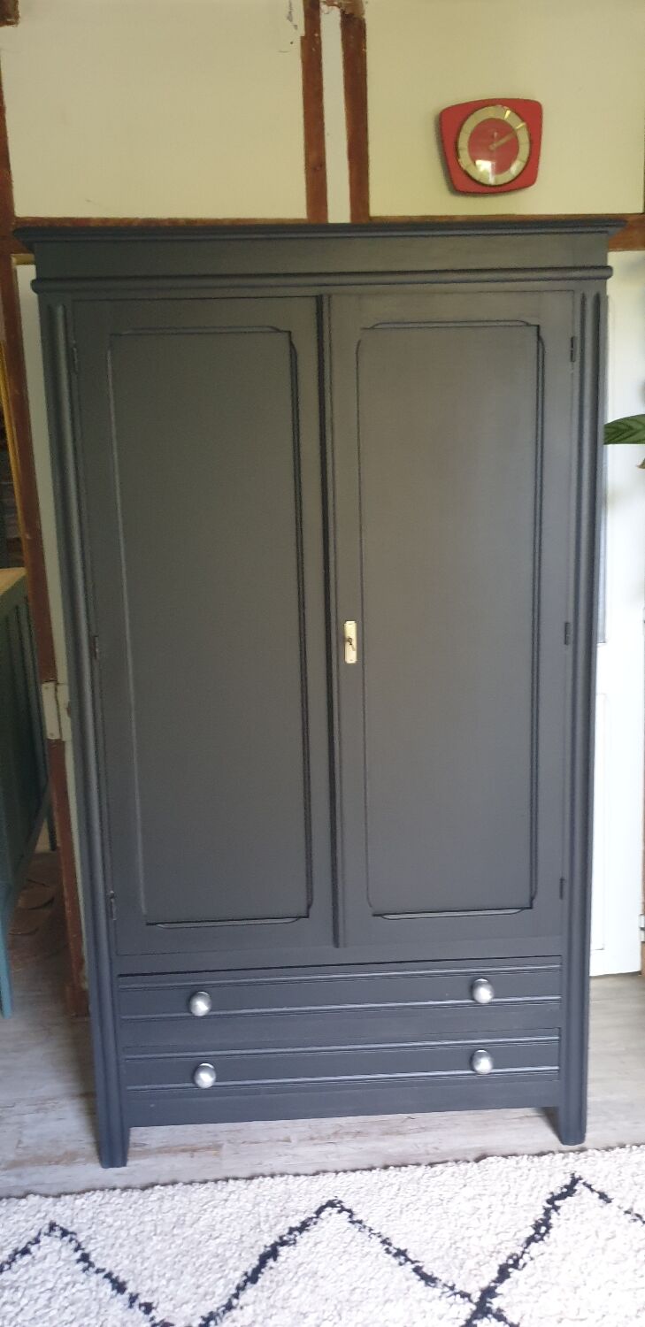 Parisian wardrobe in solid oak