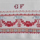 Grande nappe rouge et blanc 1m95x2m85 et ses 12 serviettes monogrammées "gf"
