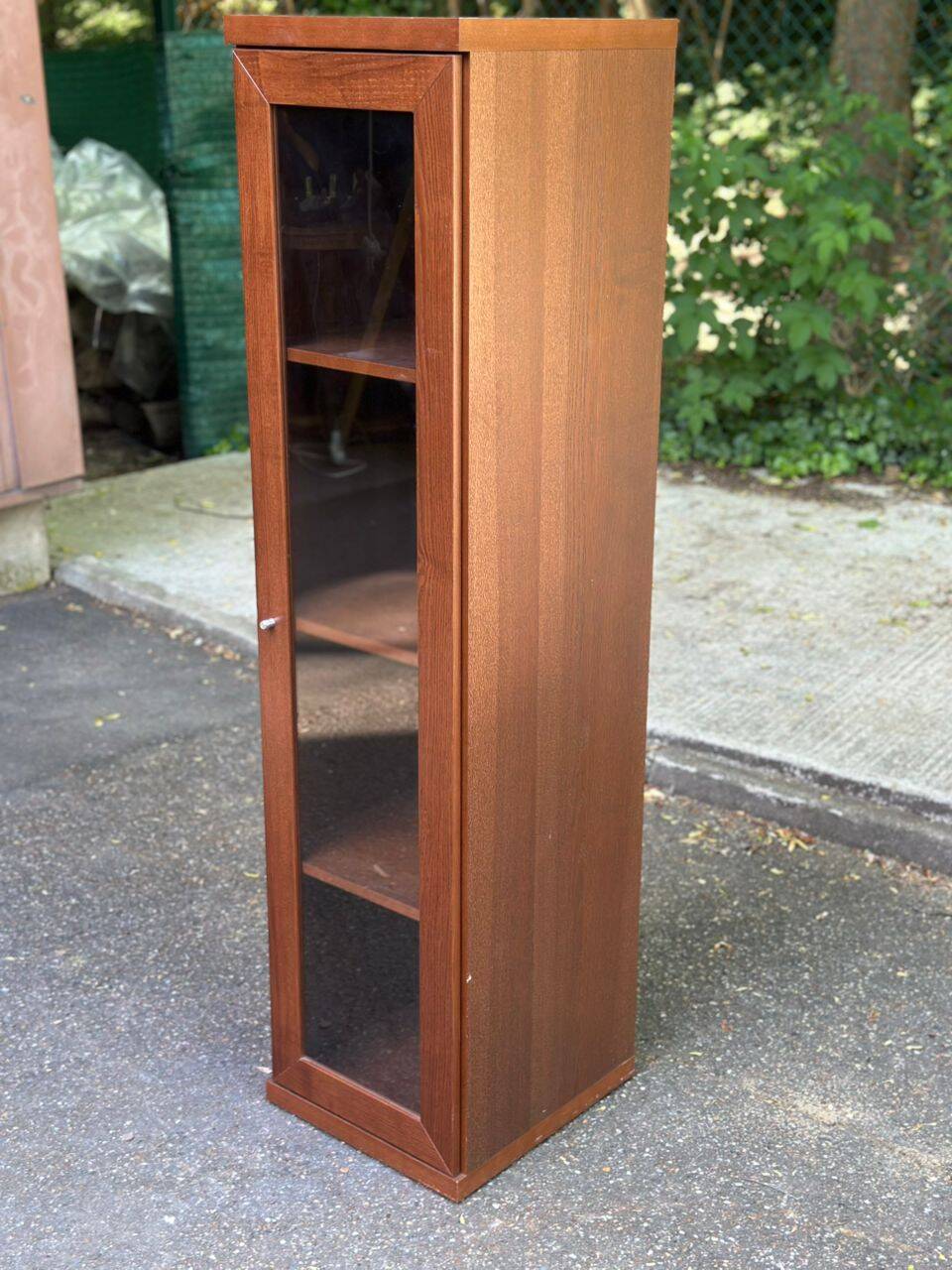 2 Scandinavian glass libraries