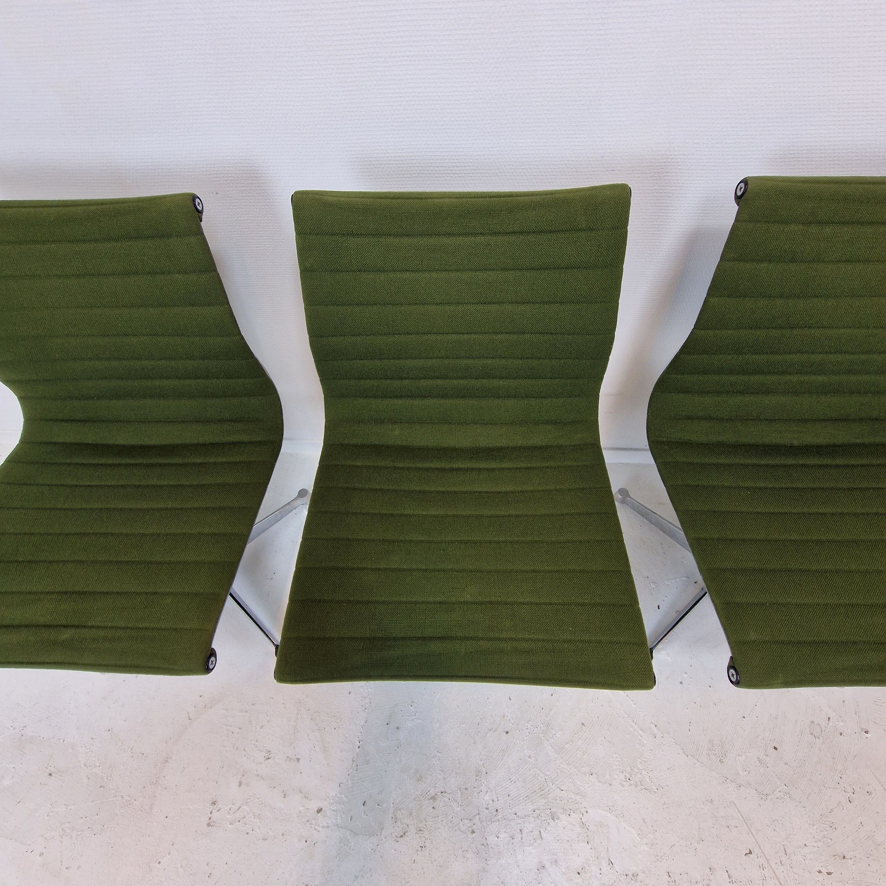 Set of 5 Model EA 105 Chairs by Eames for Herman Miller, 1970's
