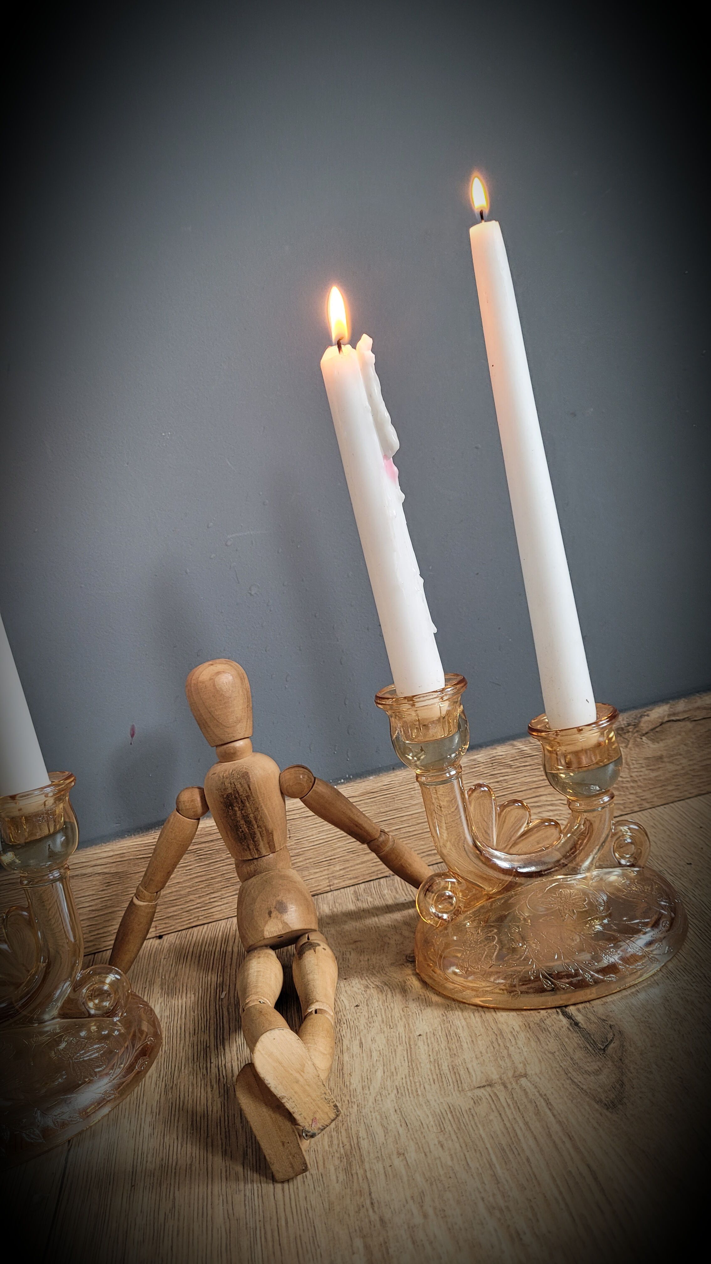 DuO pink glass candle holders