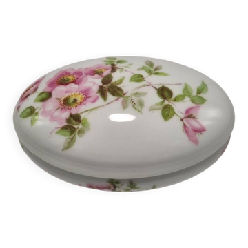 Porcelain candy box
