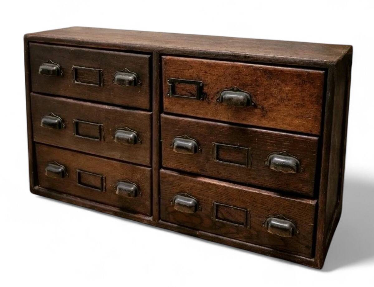 Meuble apothicaire vintage – Petit meuble à tiroirs en bois – Style in