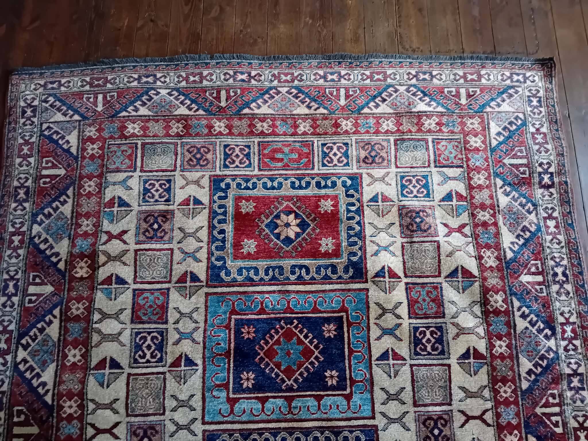 Handmade Pakistani Kazak rug 235x184cm
